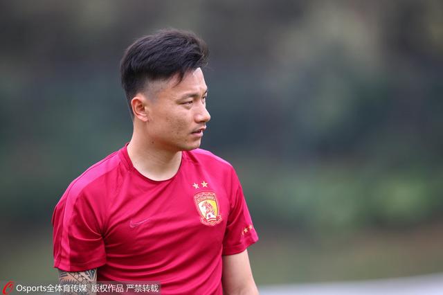 然而，你必须找到一家愿意支付他5500万欧转会费的俱乐部。